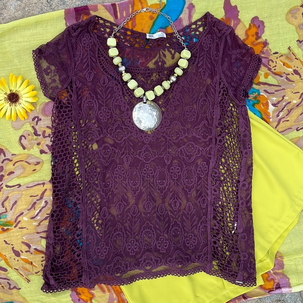 🌺 GARAGE Montreal; Beautiful Purple/Eggplant Lace S/S Top in Misses Size Med!